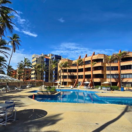 Tucacas, Frente Al Mar, Balcon, Piscina Y Playa Privada Daire Dış mekan fotoğraf
