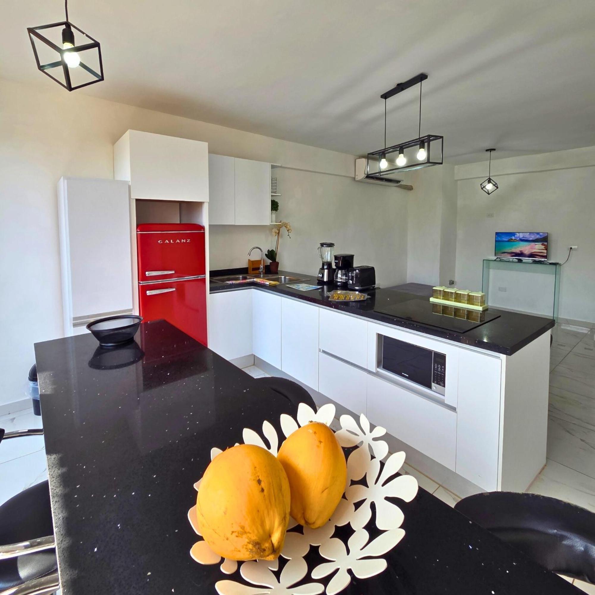Tucacas, Frente Al Mar, Balcon, Piscina Y Playa Privada Daire Dış mekan fotoğraf