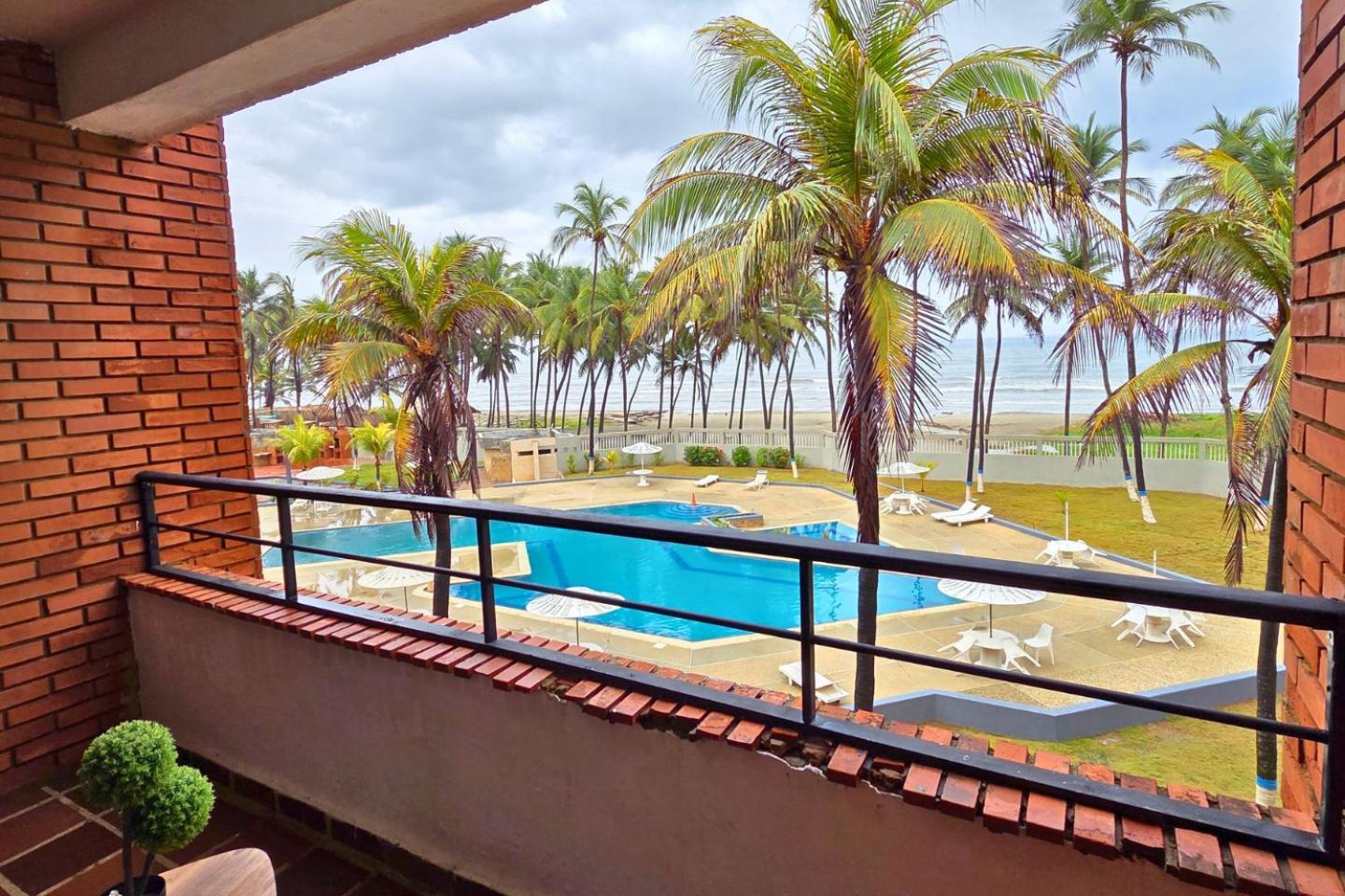 Tucacas, Frente Al Mar, Balcon, Piscina Y Playa Privada Daire Dış mekan fotoğraf