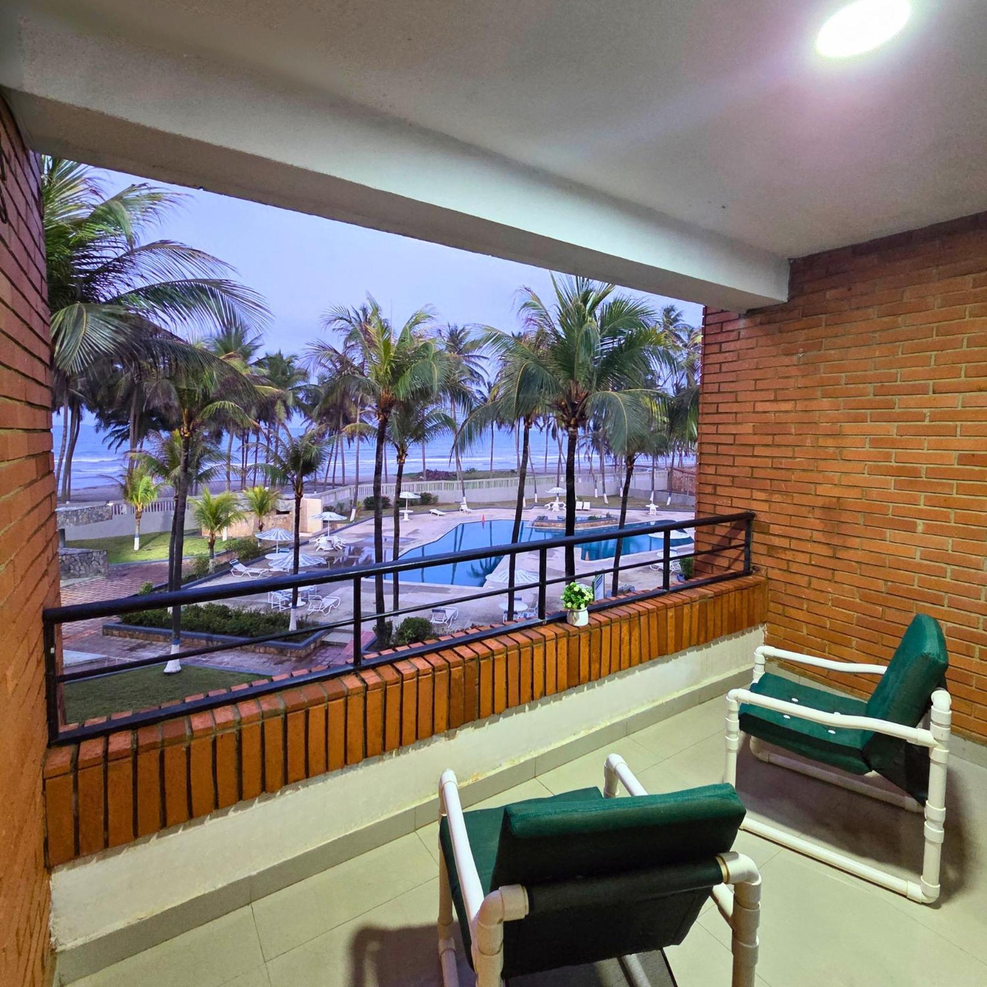 Tucacas, Frente Al Mar, Balcon, Piscina Y Playa Privada Daire Dış mekan fotoğraf