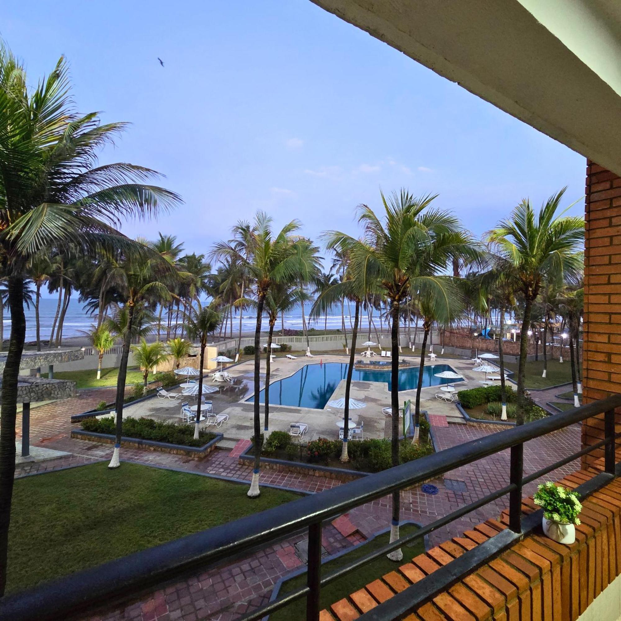 Tucacas, Frente Al Mar, Balcon, Piscina Y Playa Privada Daire Dış mekan fotoğraf