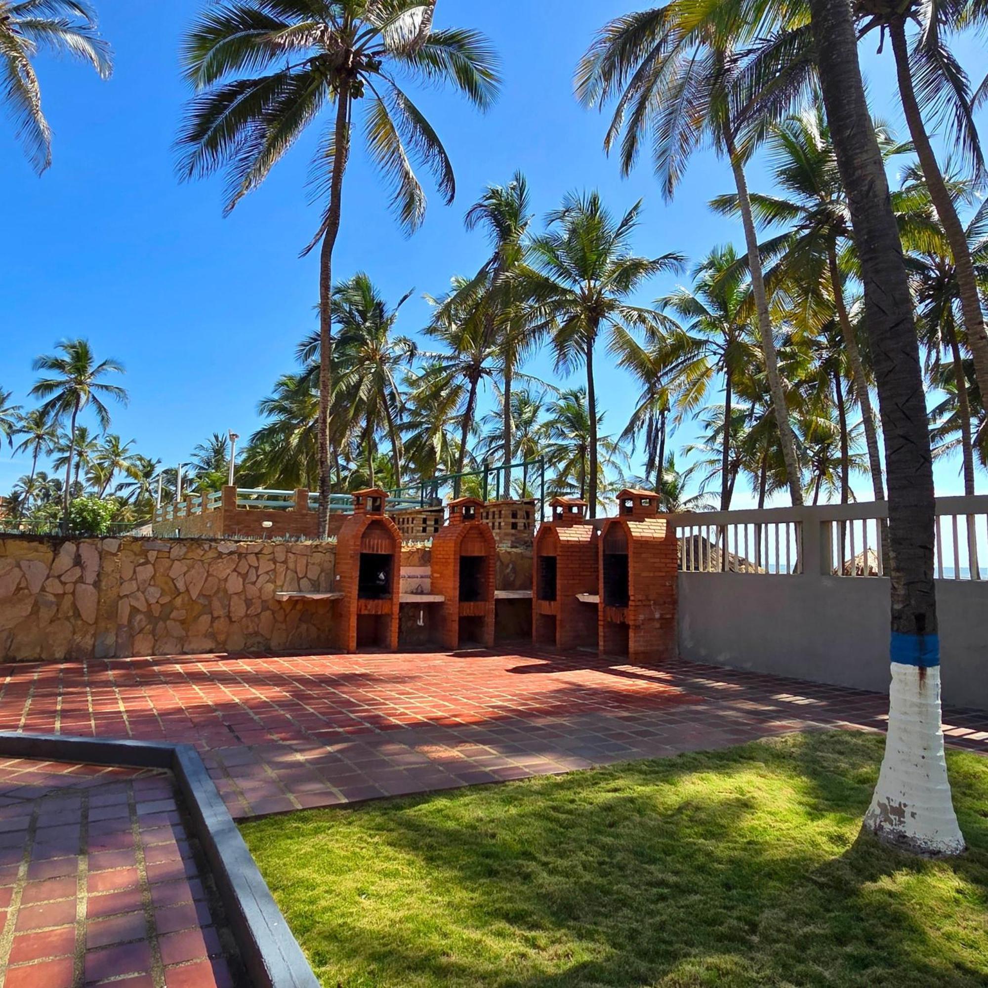 Tucacas, Frente Al Mar, Balcon, Piscina Y Playa Privada Daire Dış mekan fotoğraf